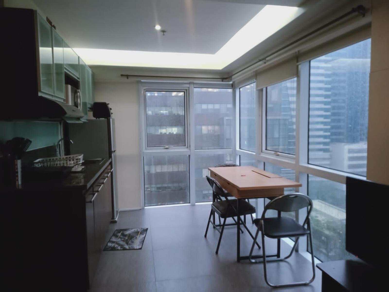 2 Bedrooms Units Forbes Area 5Th Avenue Bgc Center Manila Exterior photo