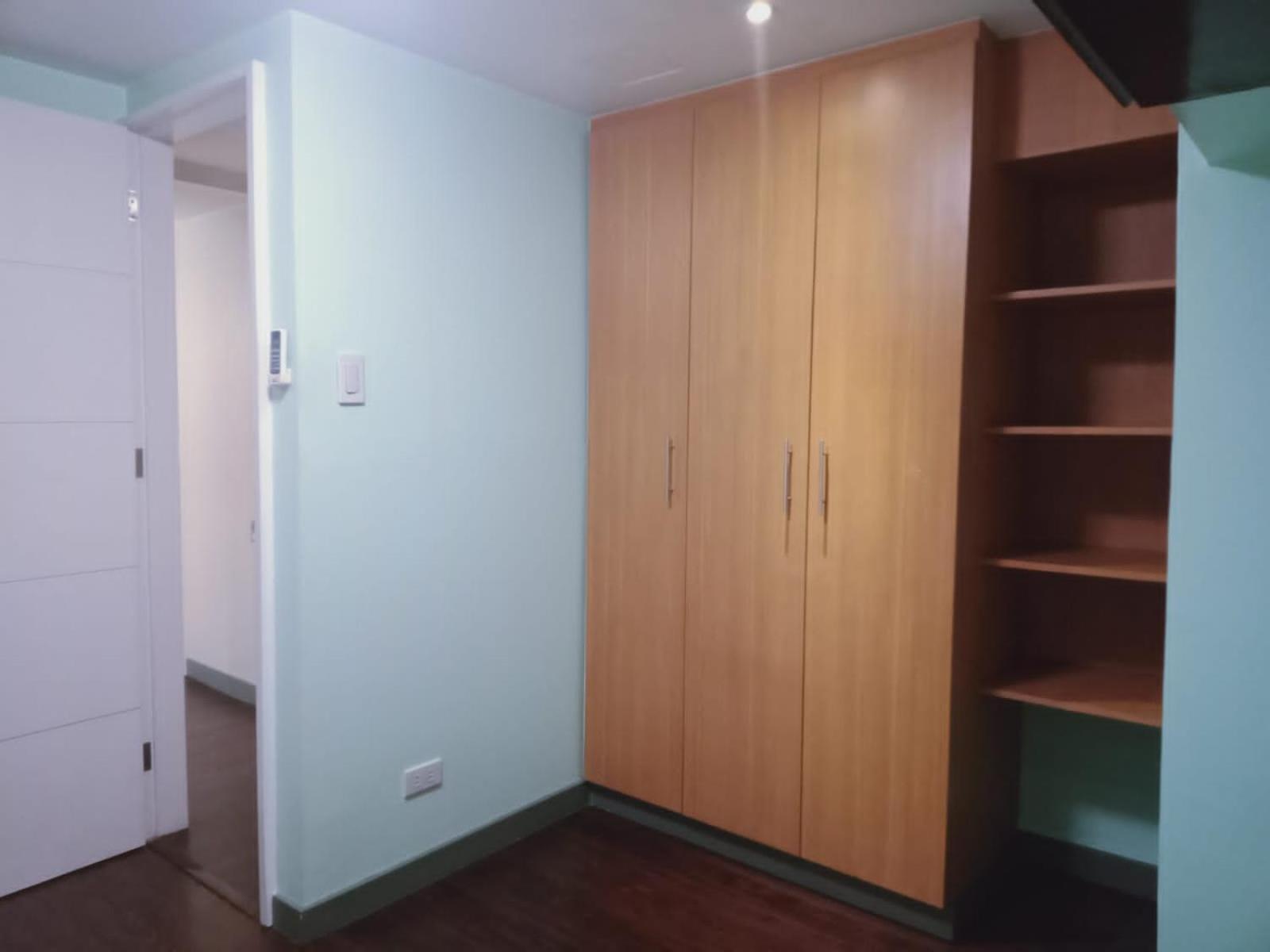 2 Bedrooms Units Forbes Area 5Th Avenue Bgc Center Manila Exterior photo