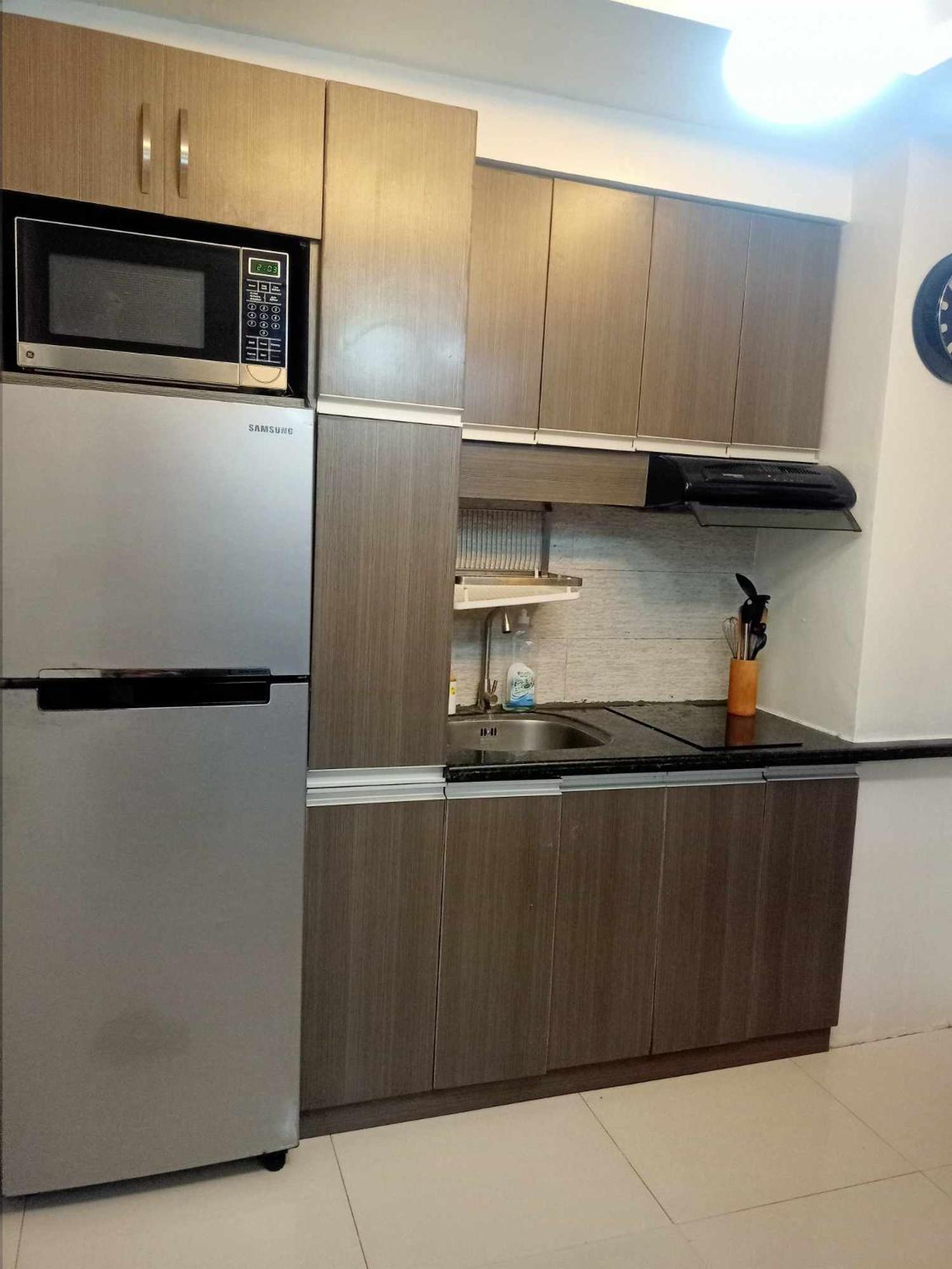 2 Bedrooms Units Forbes Area 5Th Avenue Bgc Center Manila Exterior photo