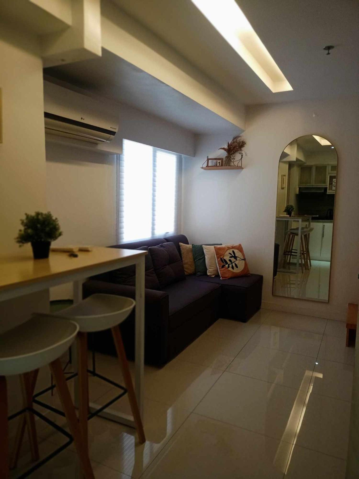 2 Bedrooms Units Forbes Area 5Th Avenue Bgc Center Manila Exterior photo