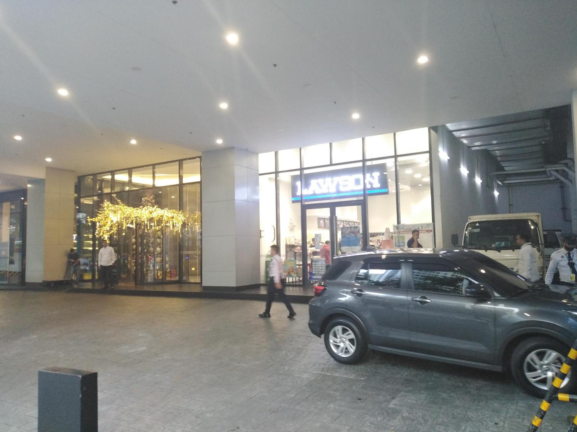 2 Bedrooms Units Forbes Area 5Th Avenue Bgc Center Manila Exterior photo